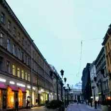 Свободных помещений для стрит-ритейла на Невском проспекте стало вдвое меньше