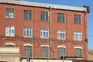 Здание завода в Петербурге уйдет с молотка